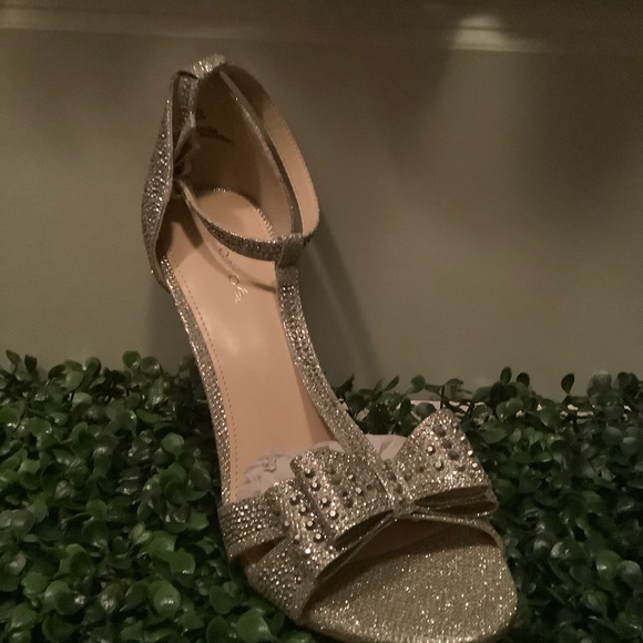 Maripe Natalia Women's Heel - Picture 3 of 7